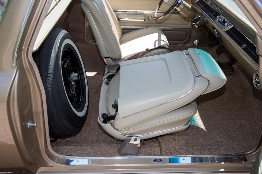 Интерьер Chevrolet El Camino Custom 1966 года  (фото 17 из 33)